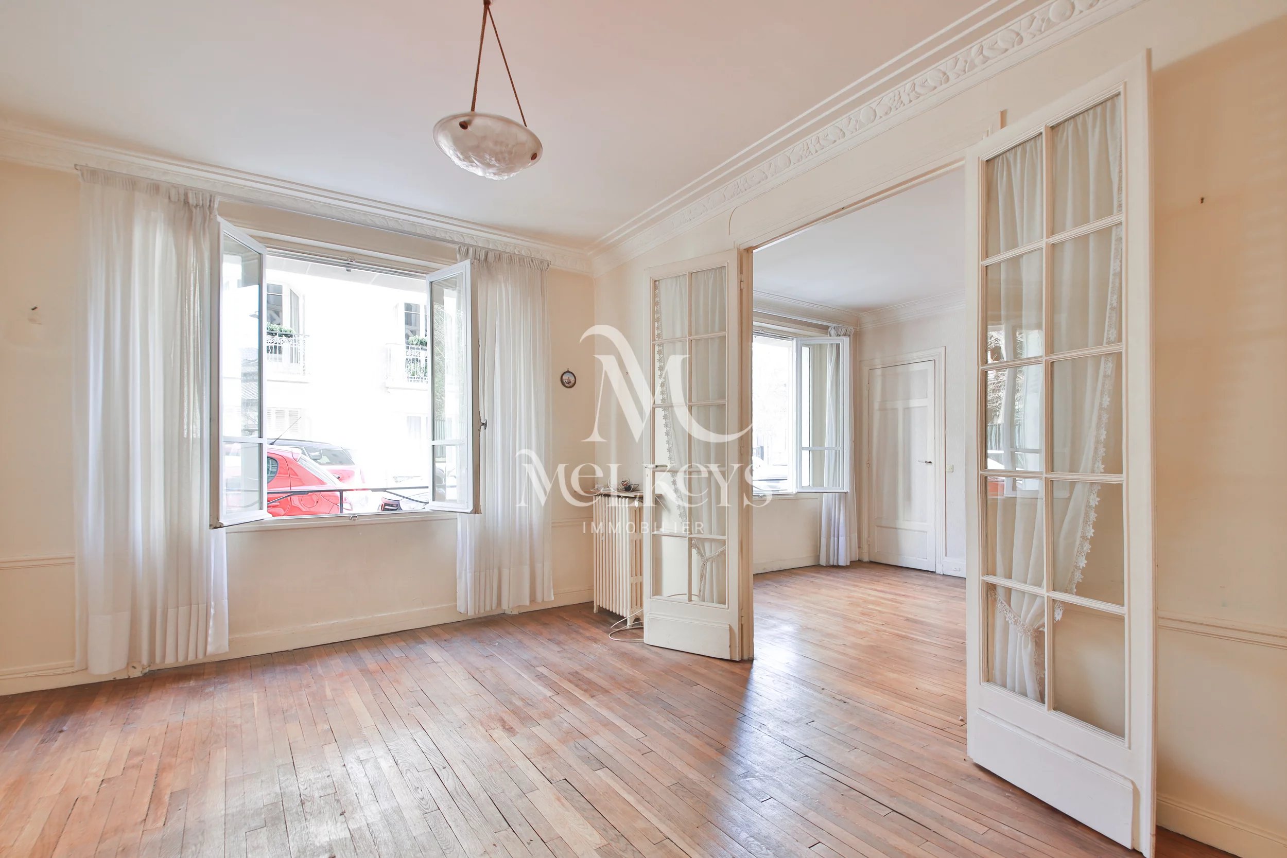 Auteuil Sud – 68m2 –  Immeuble Art Déco